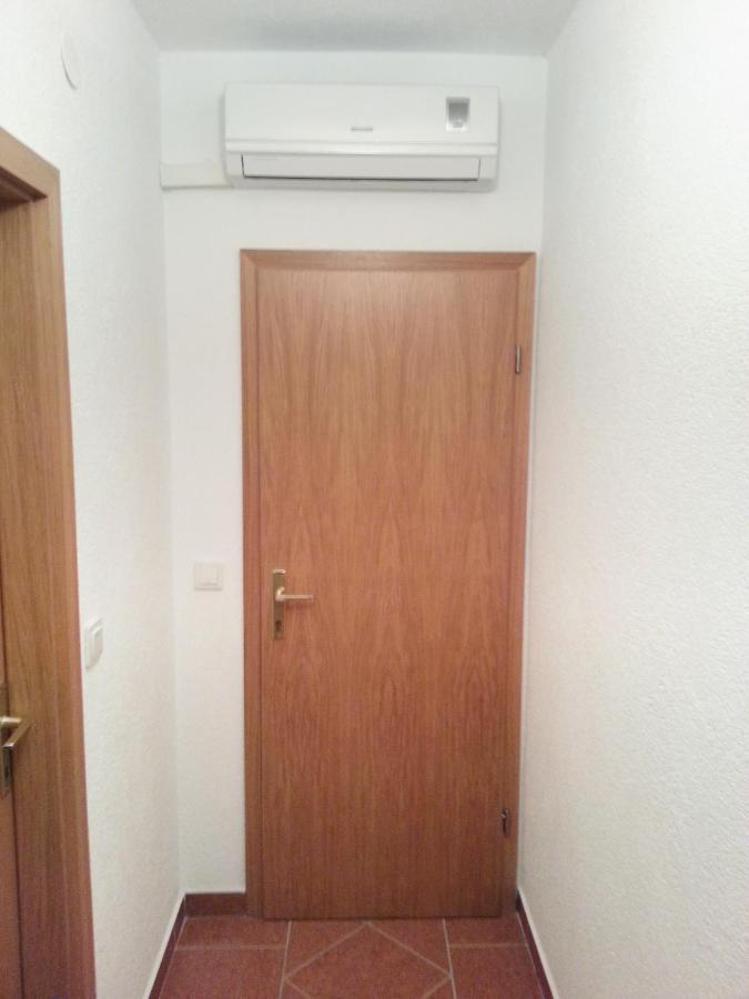 Apartments By The Sea Metajna, Pag - 6465 Zewnętrze zdjęcie